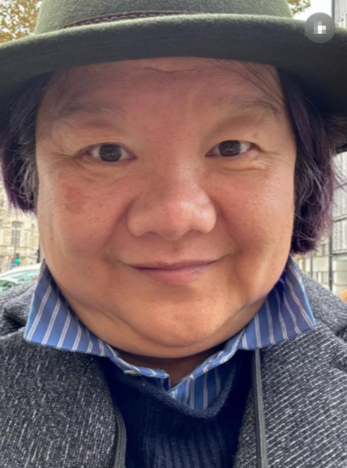 霸气!陈凯歌前妻洪晃晒京郊庭院,空地百余平,64岁比前夫还显老
