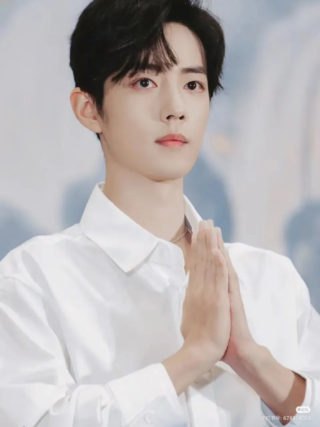 肖战法国奇遇记:解锁笑容暴击,上演现实版海绵宝宝笑传!