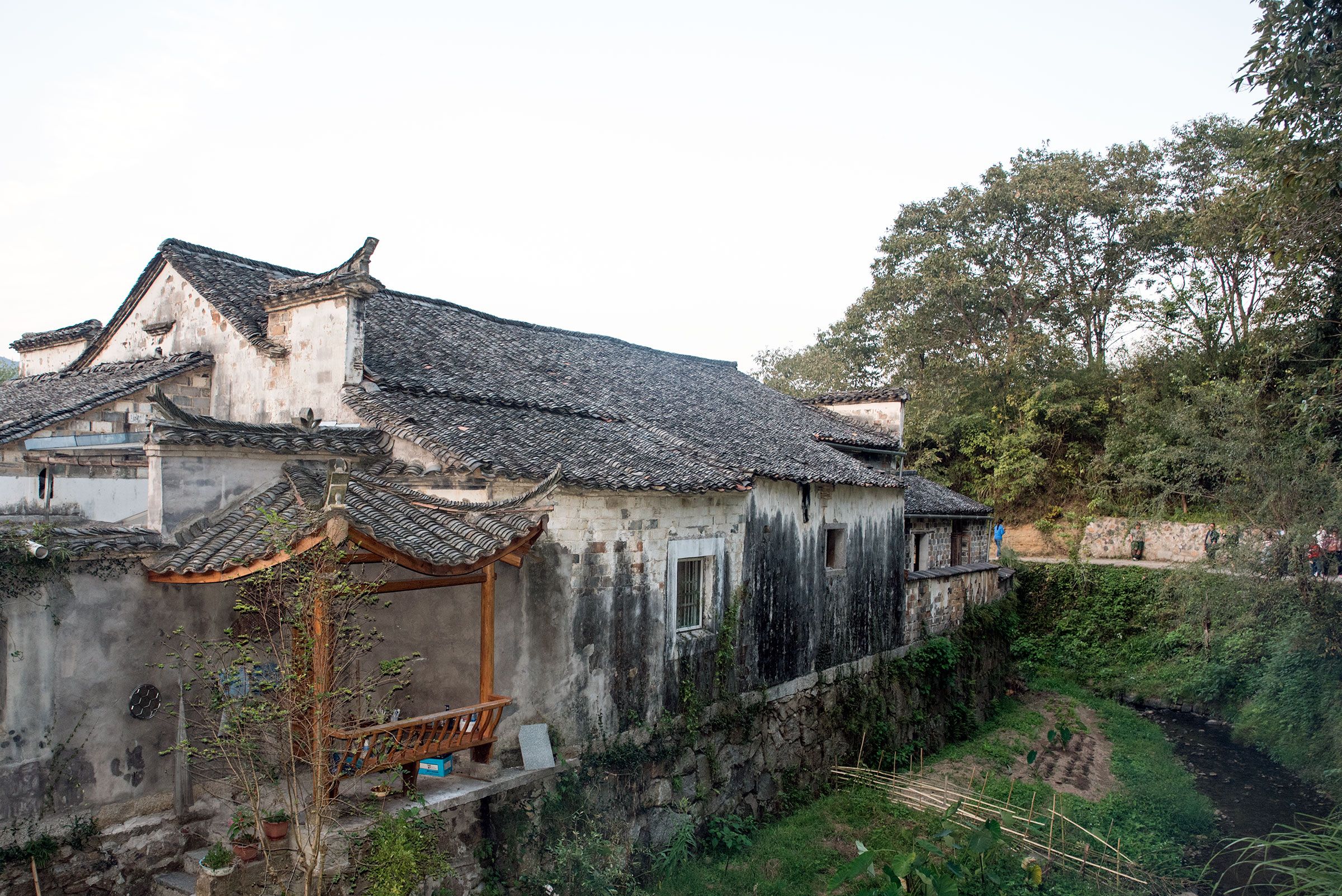 [gf]1f388[/gf] 绩溪龙川景区简介绩溪龙川景区,又名坑口,是典型的