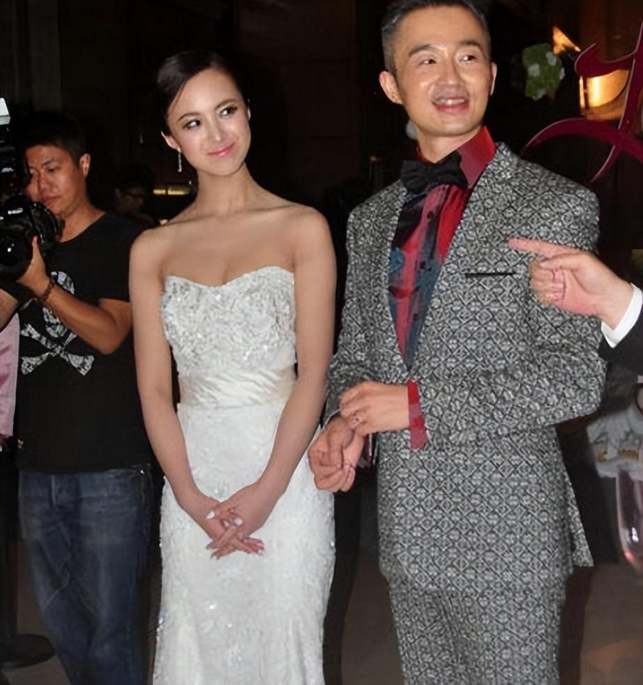 程雷与妻子王萌萌的感情,虽相差18岁,但依旧甜蜜如初