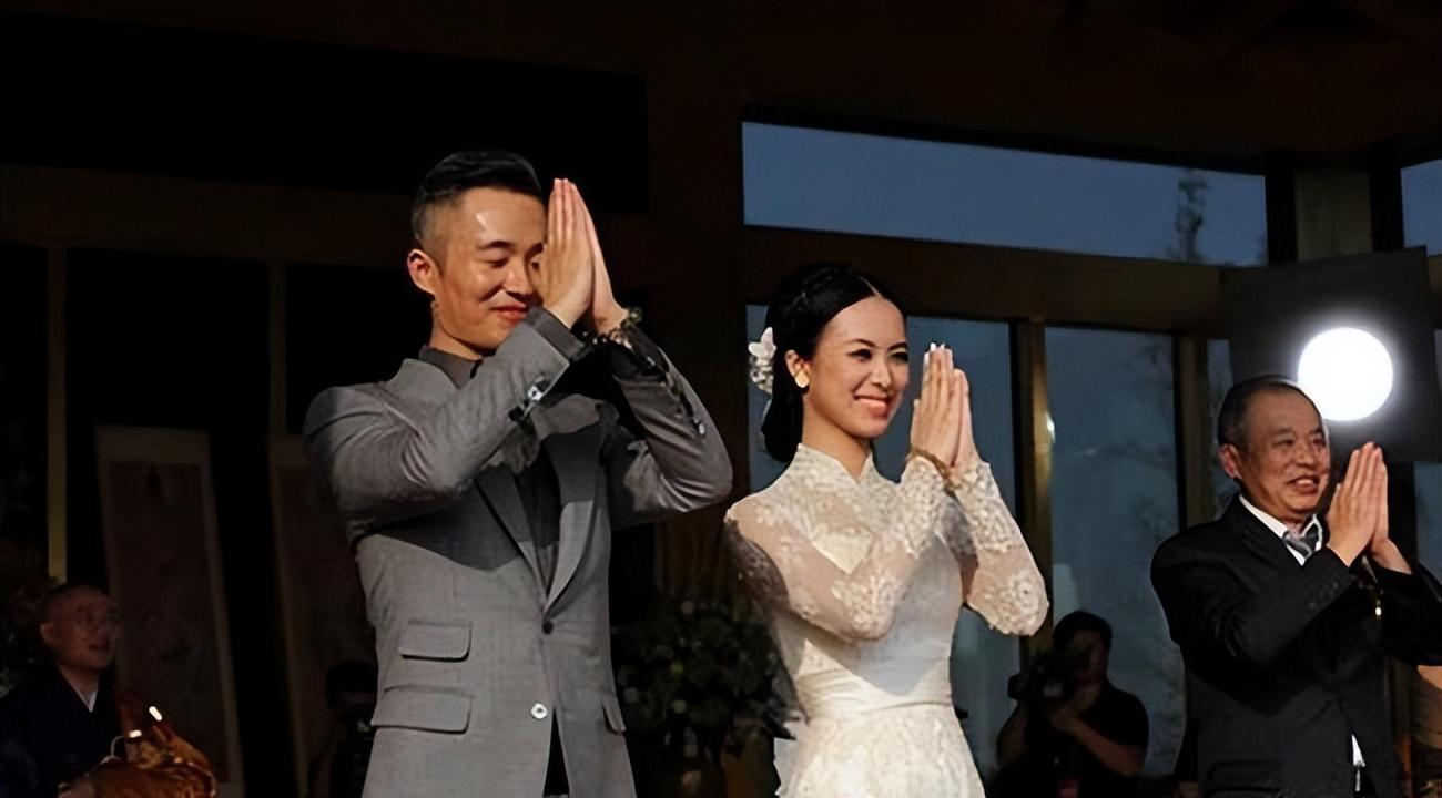 程雷与妻子王萌萌的感情,虽相差18岁,但依旧甜蜜如初