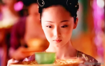 宫女深夜给朱元璋送热粥,最终却引来杀身之祸,为何皇帝要杀她?