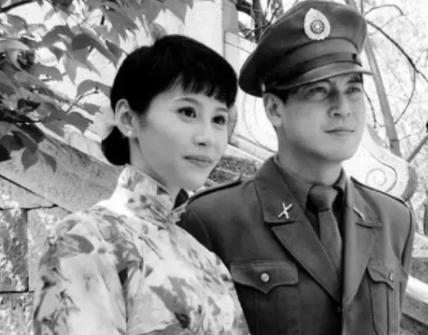 王海地:曾是蒋勤勤初恋男友,娶了圈外妻子生子,儿子也是演员