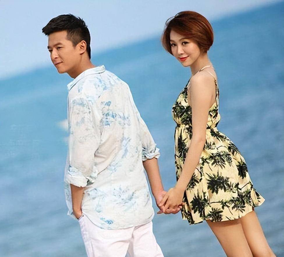 姜妍获白玉兰奖上热搜!与朱雨辰谈过恋爱,38岁的她情感现状如何