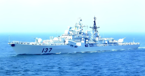 中国海军"956e型驱逐舰"整装待检,献礼祖国人民!