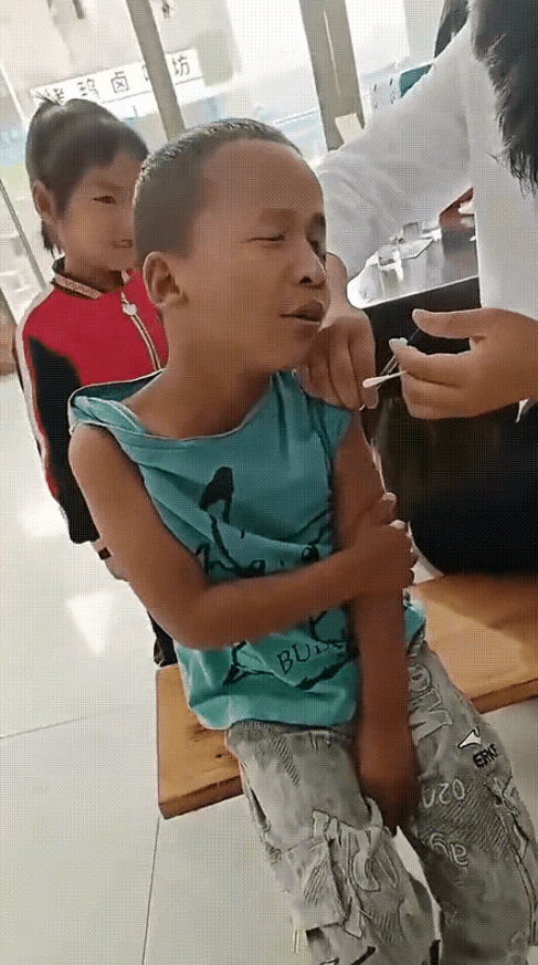 24张搞笑图片,笑得鼻涕泡都出来了