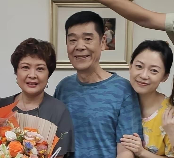 虎艳芬苏志丹相爱了32年,很多广东观众,只知道他们是大哥和二嫂