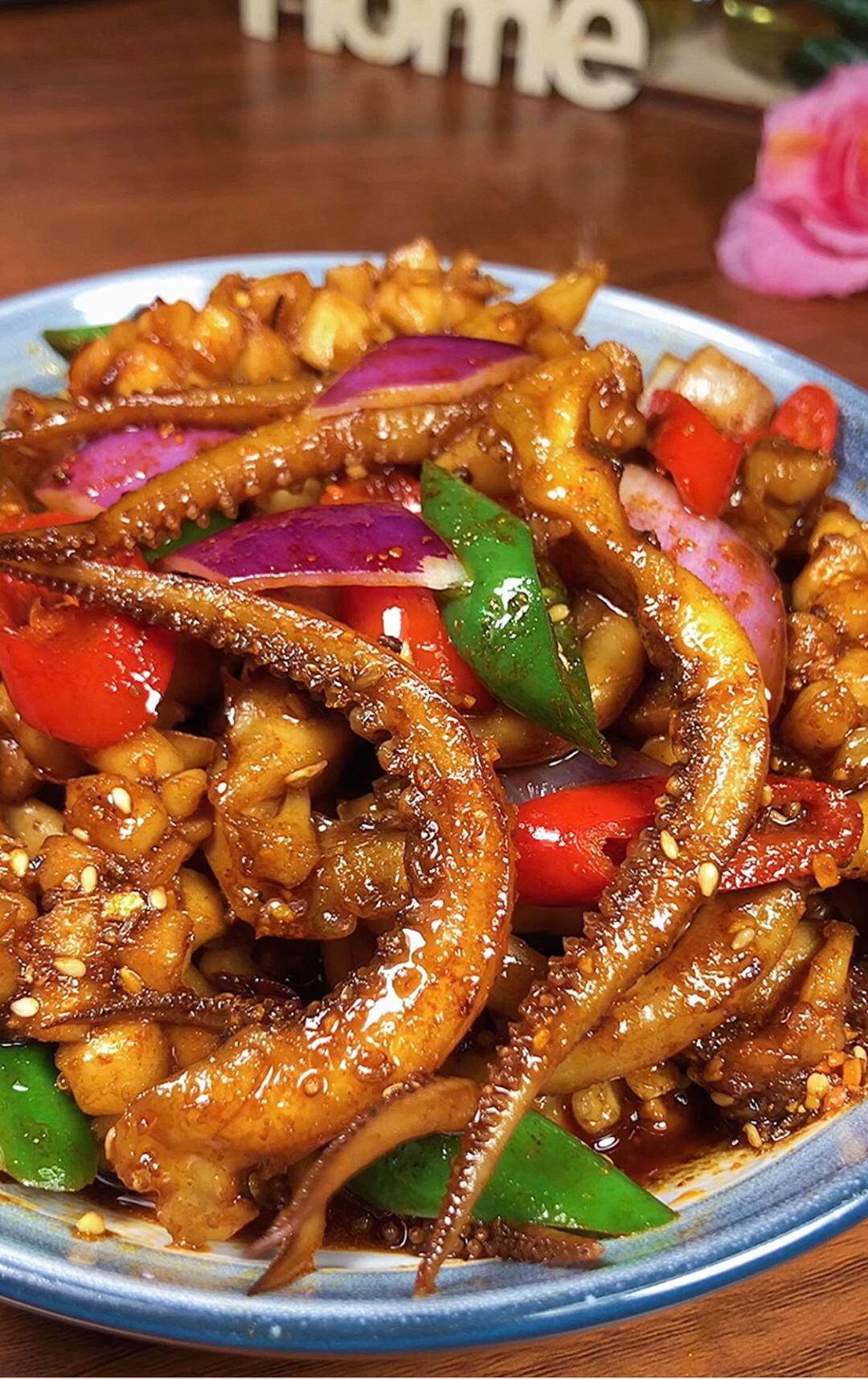 作为美食图文自媒体创作者,我有幸为大揭秘六道好吃到破防的下饭菜