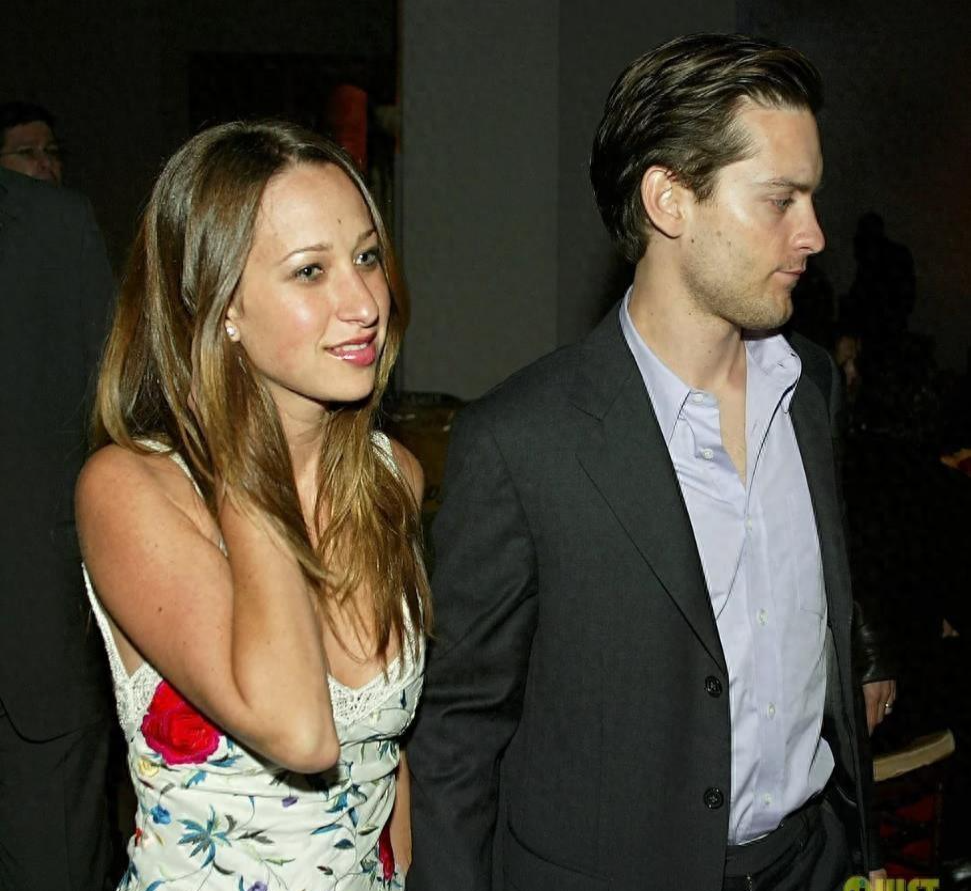 ·梅耶(jennifer meyer)离婚,恢复单身后,他曾多次被拍到与不同的女伴