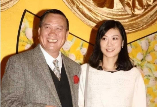 万梓良现任老婆照片图片