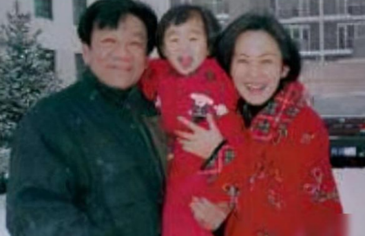 相声新星卢鑫玉浩终究该如何立足?一张合影捅破了目前尴尬处境!