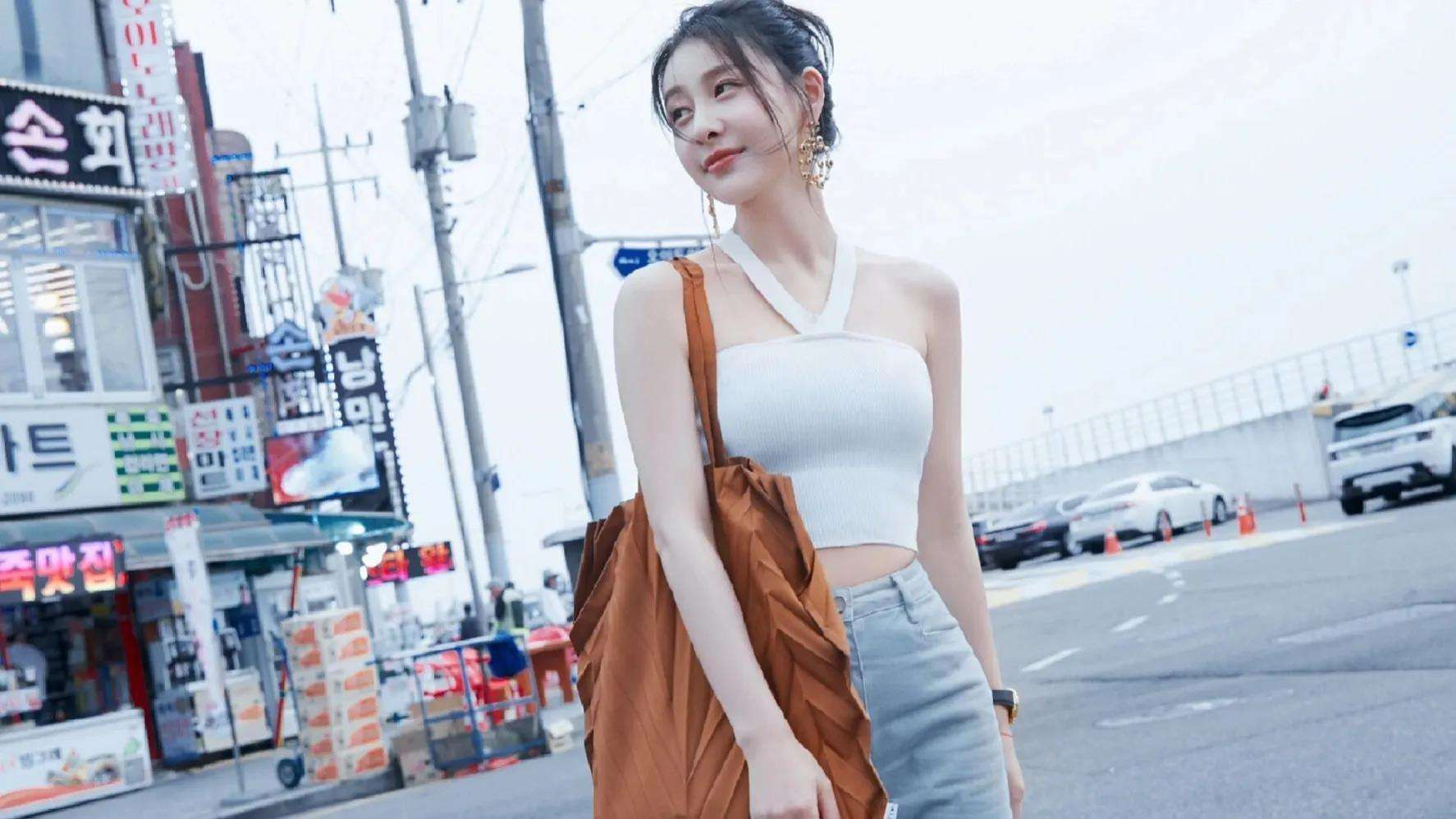 回顾贾青:送导演安全裤,被王思聪手撕,被称是富二代狙击手