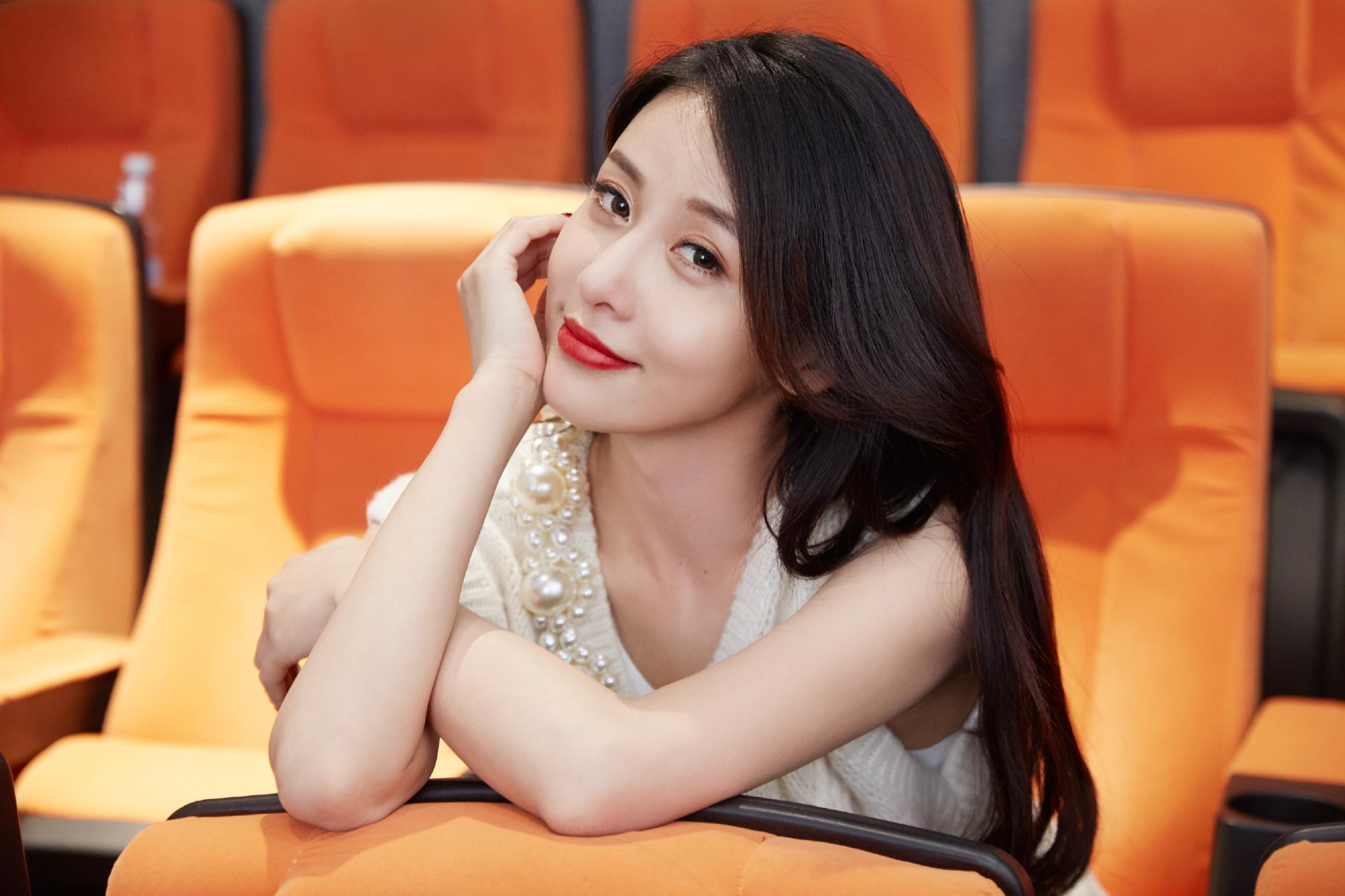 回顾贾青:送导演安全裤,被王思聪手撕,被称是富二代狙击手