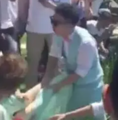 包贝尔婚礼上闹伴娘事件,过去了8年,他们的善恶报应终于显现