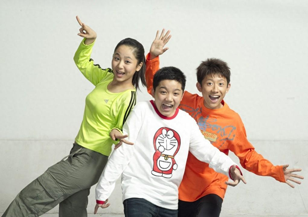 《家有儿女》穿帮的那些镜头,多年后才被发现,网友:都笑出声来