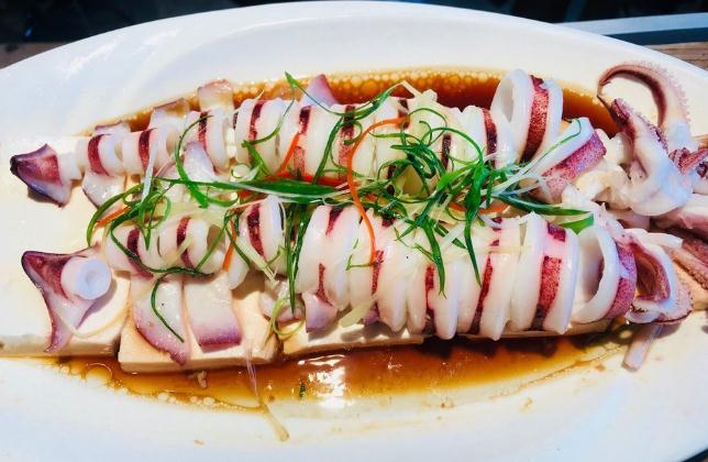 豆腐蒸鱿鱼的做法:一道融合了豆腐的细腻和鱿鱼的鲜美的佳肴