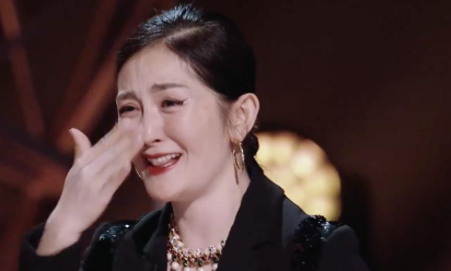 谢娜深夜的一条微博,显露出她与张杰结婚的目的,刘烨当年说对了