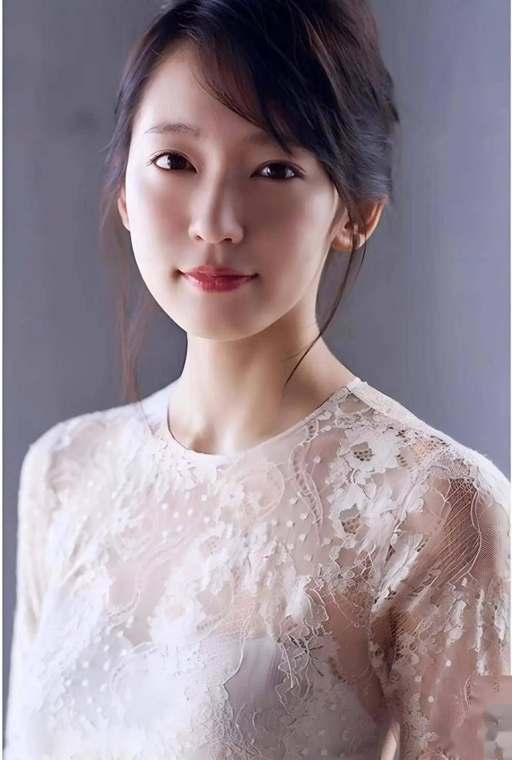 扛不住啊扛不住,吉冈里帆,身材也太饱满有料了!