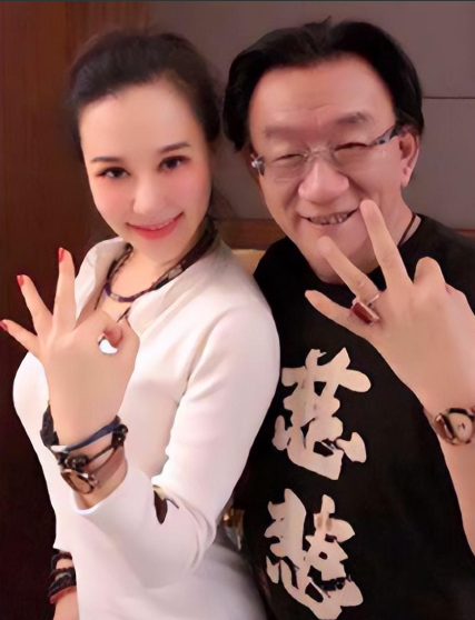 侯耀华直播首秀,聊女徒弟安娜金和假包,聊何云伟,聊侯耀文遗产