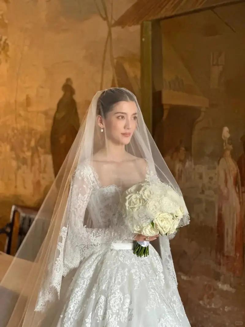 奚梦瑶宁愿出去旅游也不愿参加吴千语婚礼,节目上已露端倪!