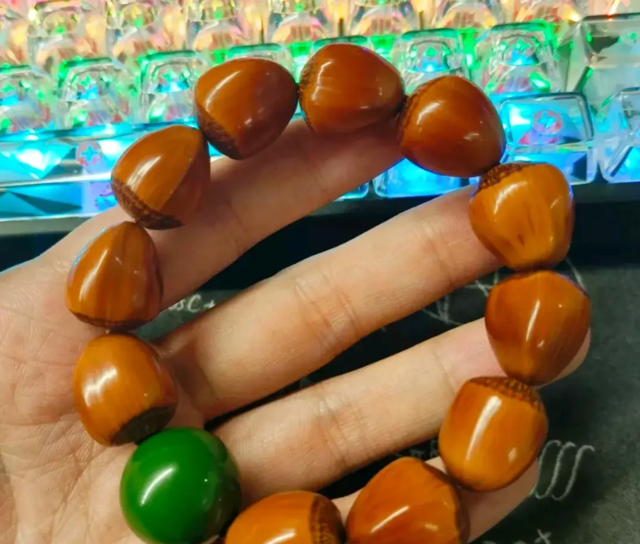 口感与玩味兼具,文玩的双重乐趣—榛子手串(九)