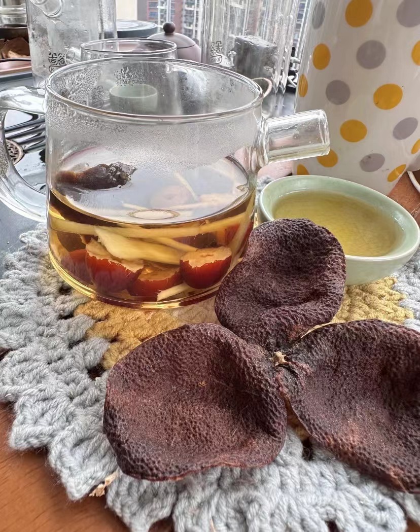 适合现在喝的"姜丝陈皮红枣茶"
