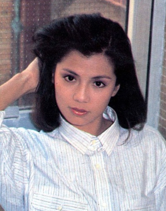 回顾:温美玲穿睡衣在豪宅跳舞,网友称50岁还不稳重口碑逐渐下滑