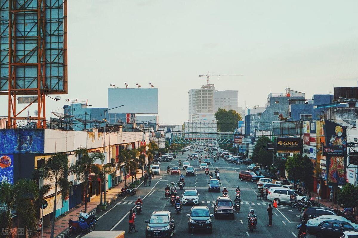 航行到印尼,女人十分热情,船员遭遇状况紧急送医,亲身经历难忘