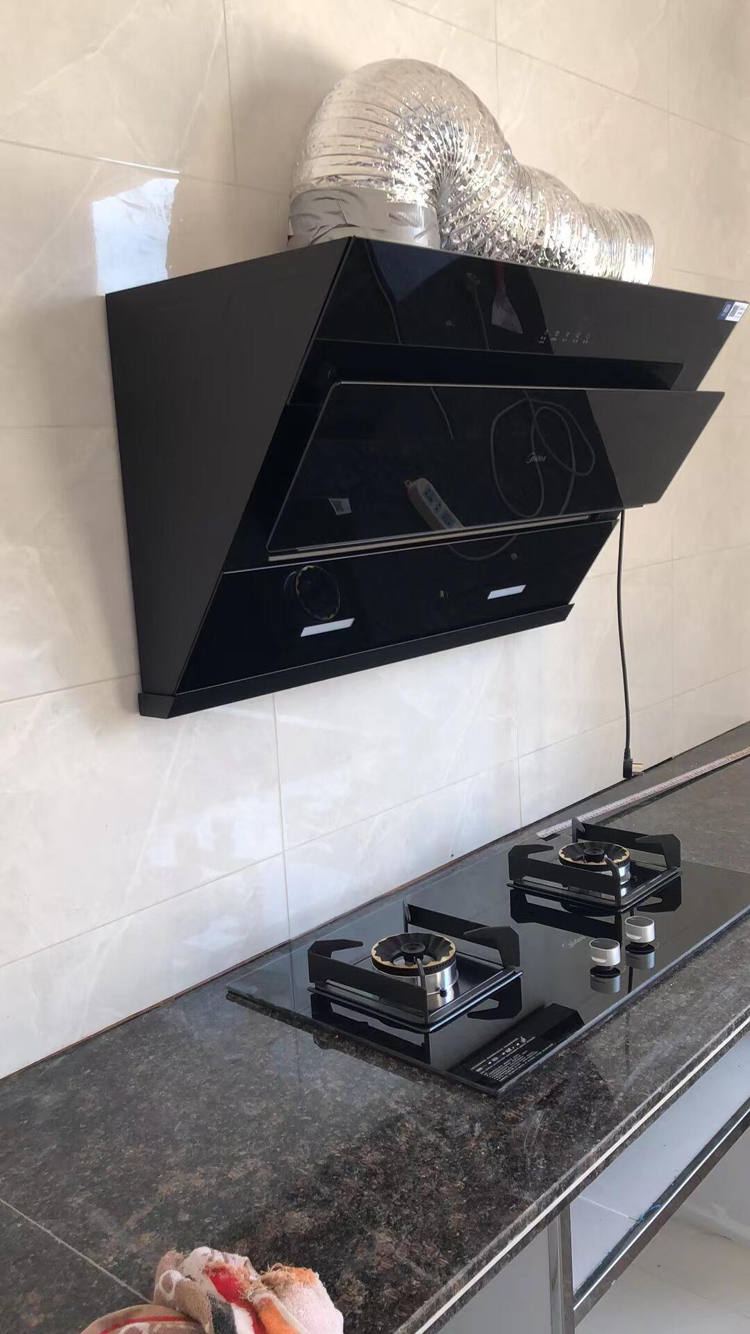 家里厨房升级,看了好久的油烟机,终于选择了美