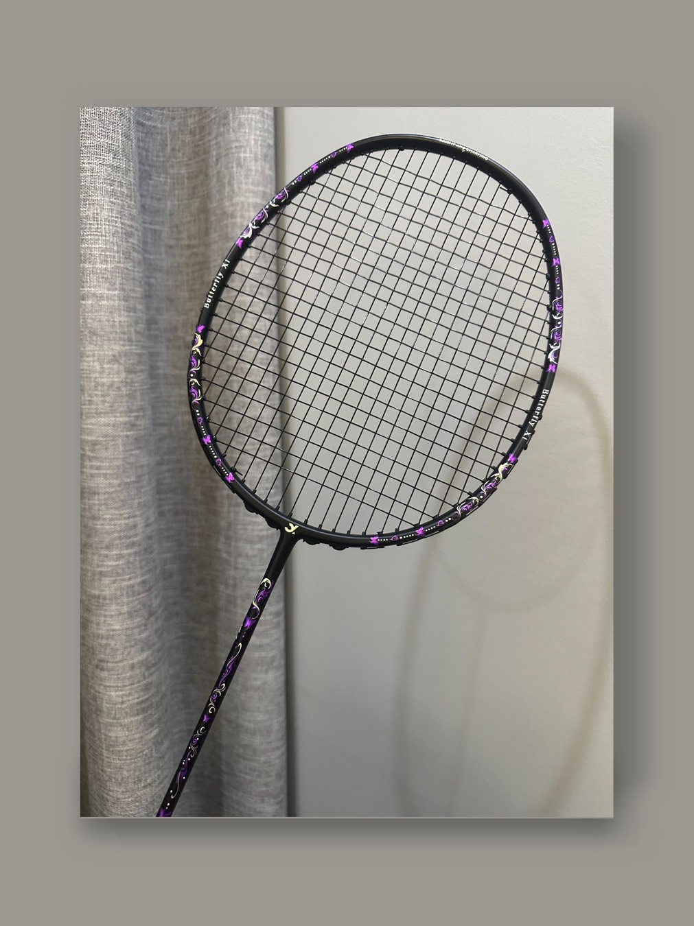 推荐类# 蟹羽羽毛球拍 这是我人生第二支的拍子,设计很特别质感非常