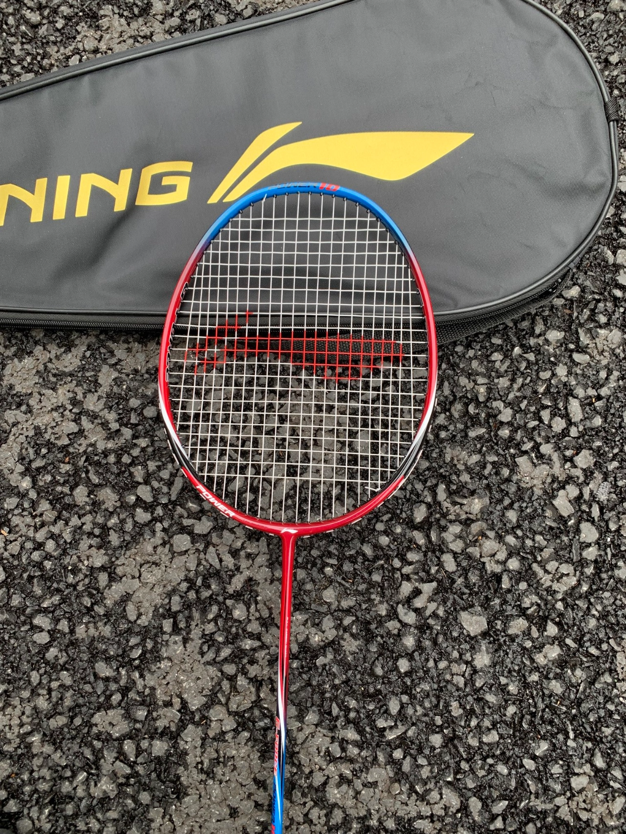 推荐类# 李宁羽毛球拍 大学最火热的运动项目就是羽毛球运动了,有些