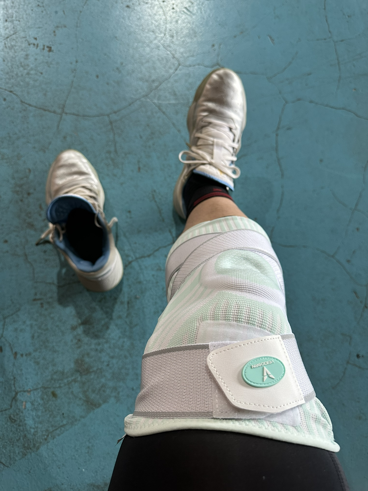 推荐类# 维动这款护膝,真的是太好看了,颜色清新,搭配起来真是夏天的 