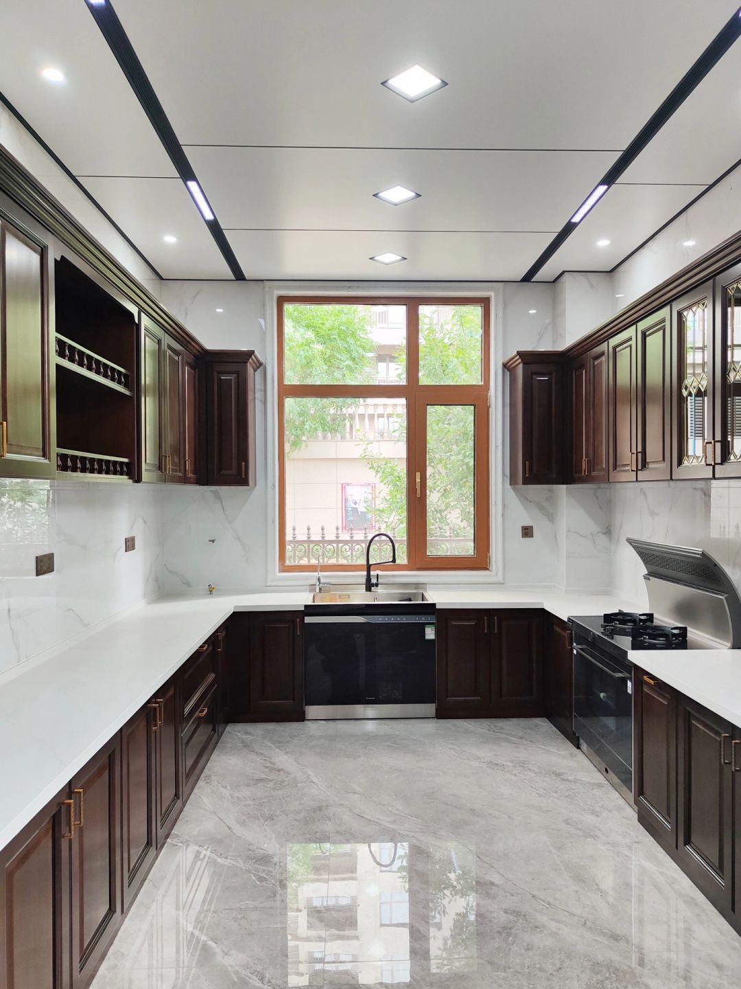 新中式橱柜图片效果图新中式橱柜中式橱柜效果图大全中式元素的厨房新