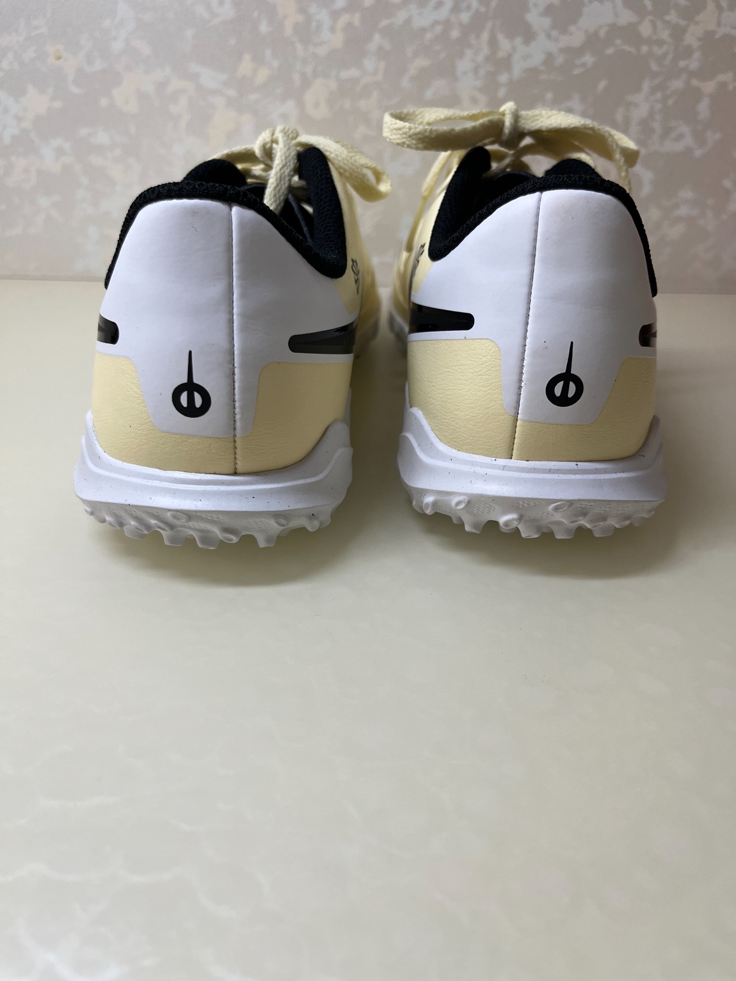 足球鞋鞋舌头很长（足球鞋鞋舌头歪解决小妙招） 足球鞋鞋舌头很长（足球鞋鞋舌头歪办理
小妙招）《足球鞋鞋舌头歪解决小妙招》 足球资讯
