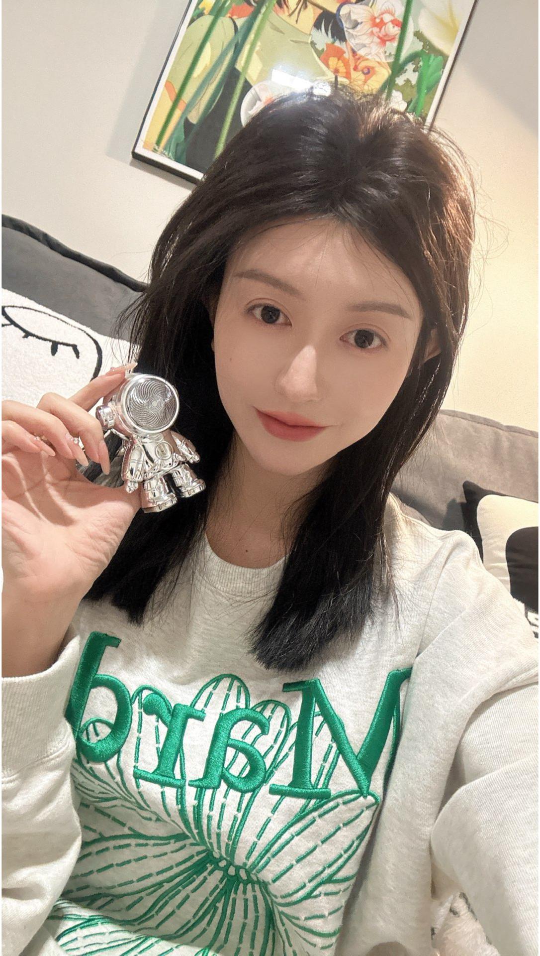 而且实用 无论是男生还是女生都喜欢 快把这个礼物送你的男朋友吧