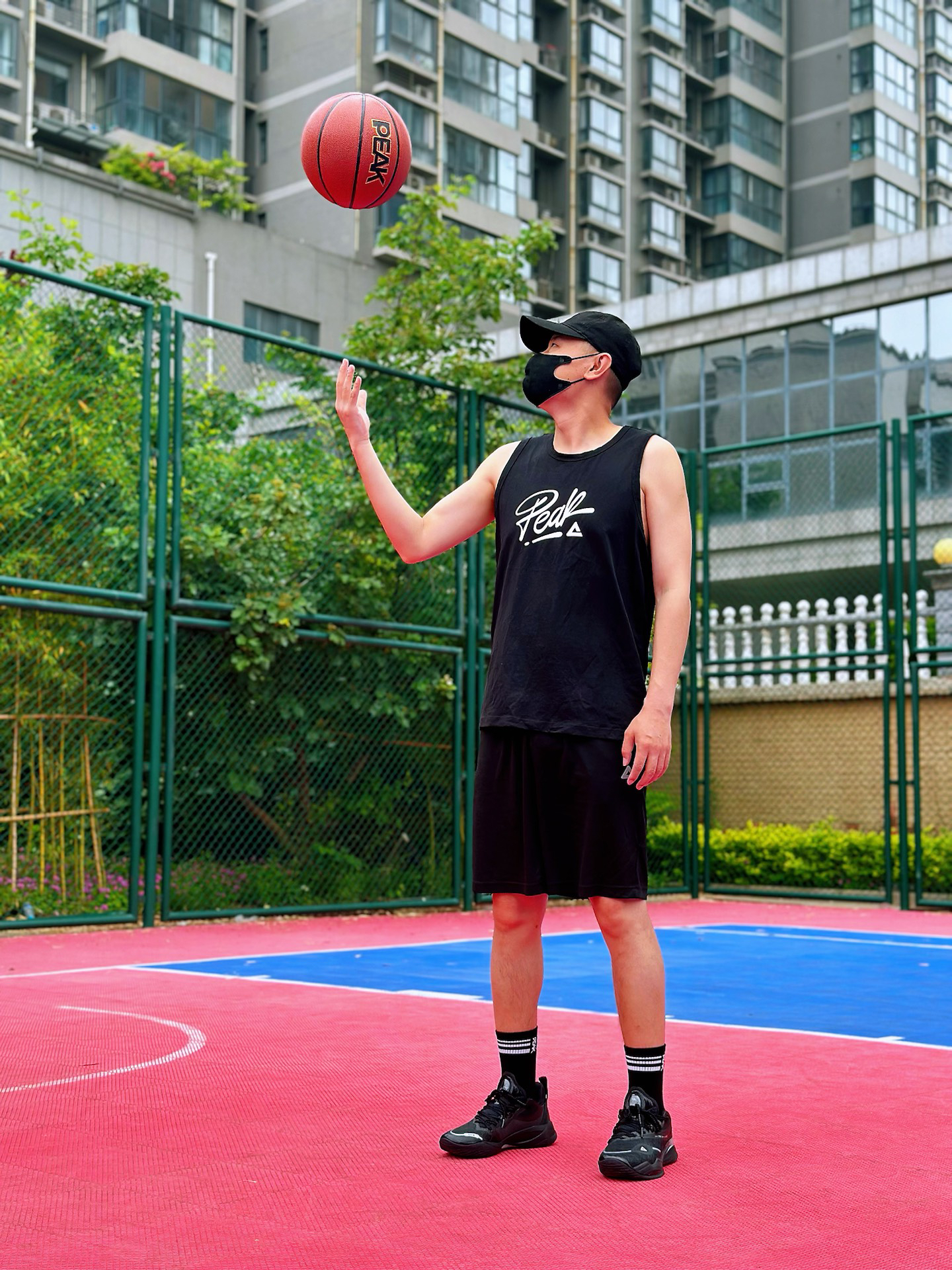 0此次带来一些新东西,飞纫鞋面这个黑科技带来的是更