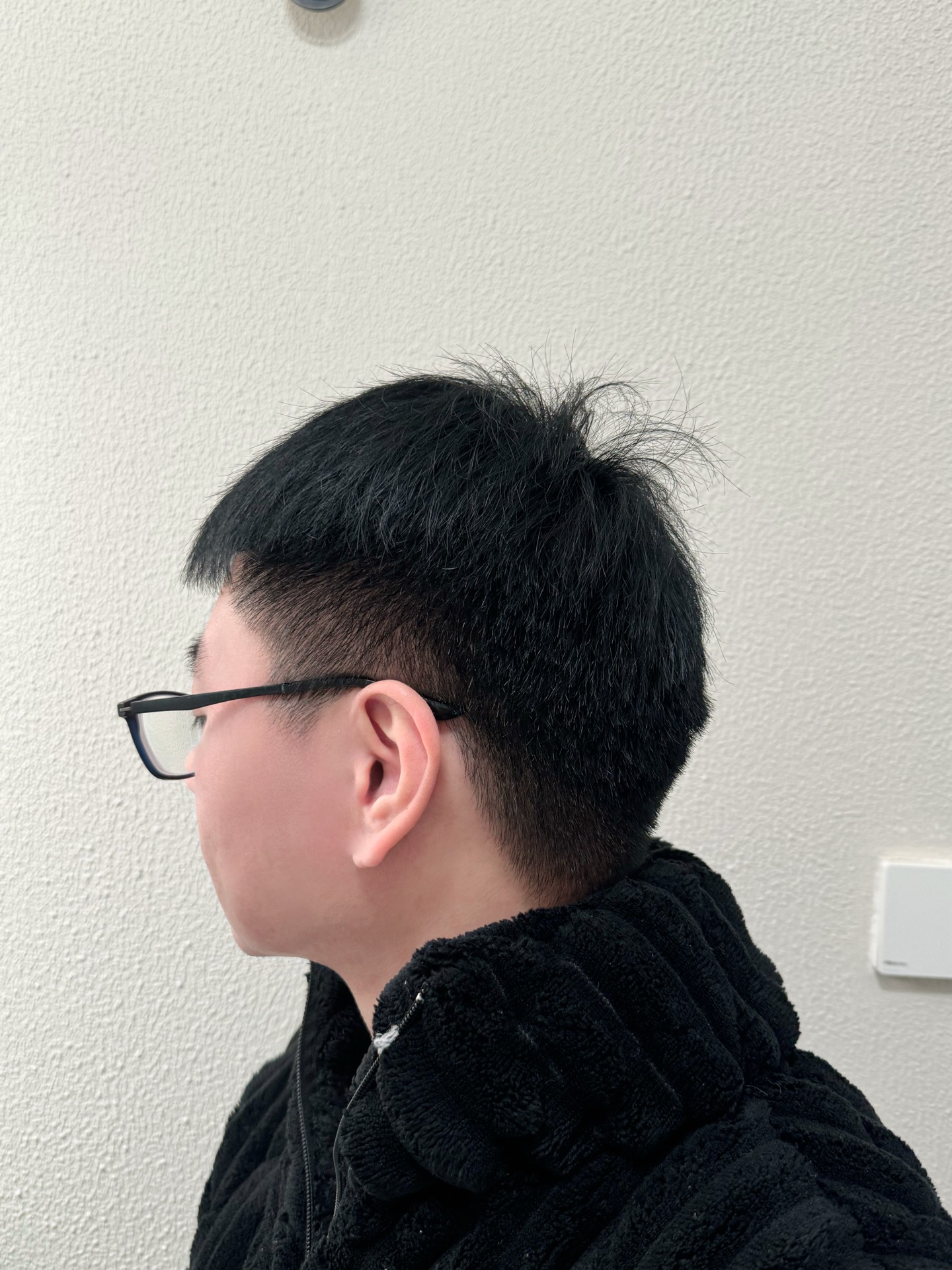 推荐类 ohbt染发膏 男票年纪轻轻都有白头发了 贴心的我决定给他改