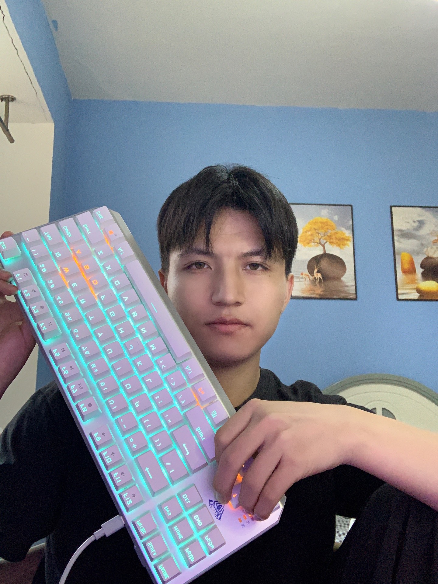 推荐类# 这个女朋友是真的能处,她是真送设备啊!