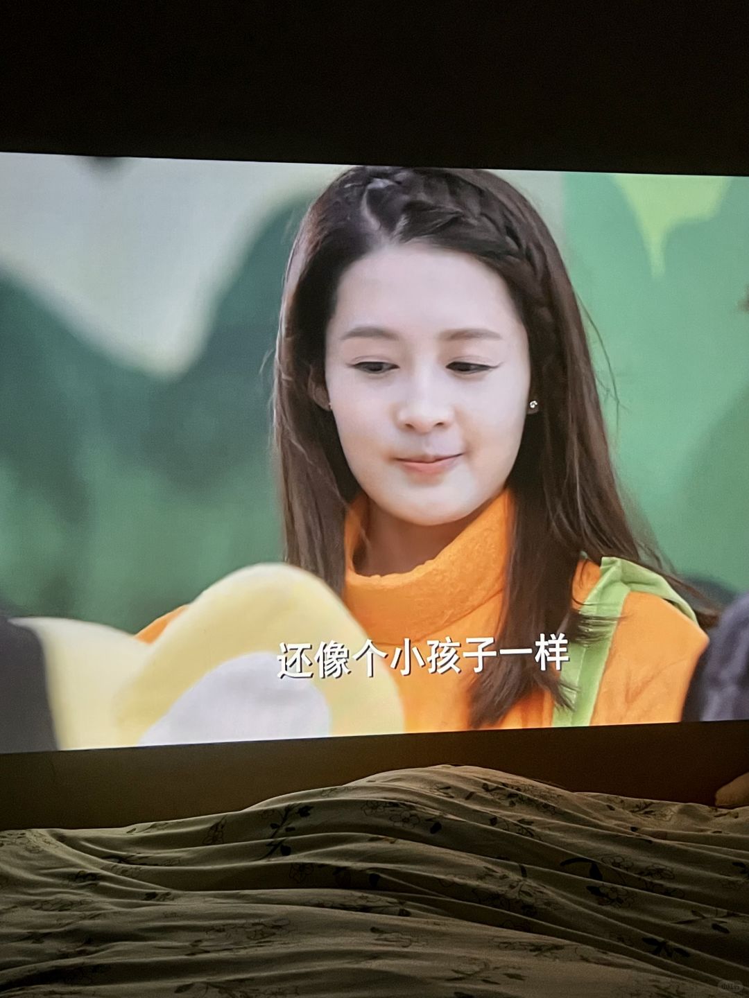 喜欢的就是晚上下班回家用投影仪看看电影,追追剧 别提有多幸福快乐了