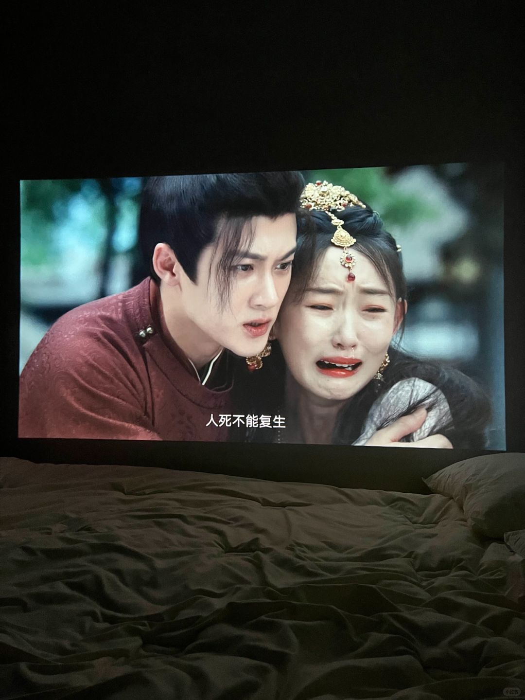 推荐类# 这个才500 的投影仪,清晰度亮度都很不错 直接白墙就能投,想