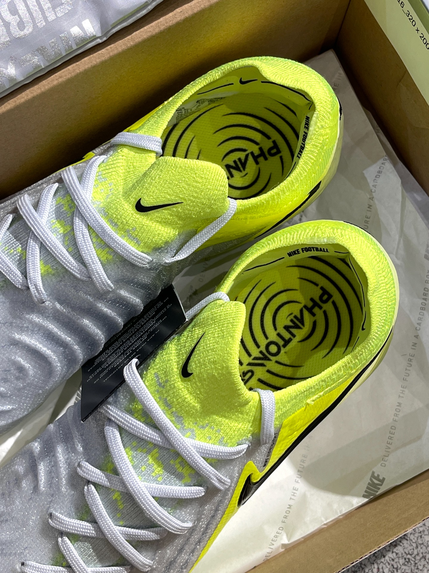 nike|phantom gx 2 elite 足球鞋 灰黄色实物开箱嘎嘎亮眼嗷