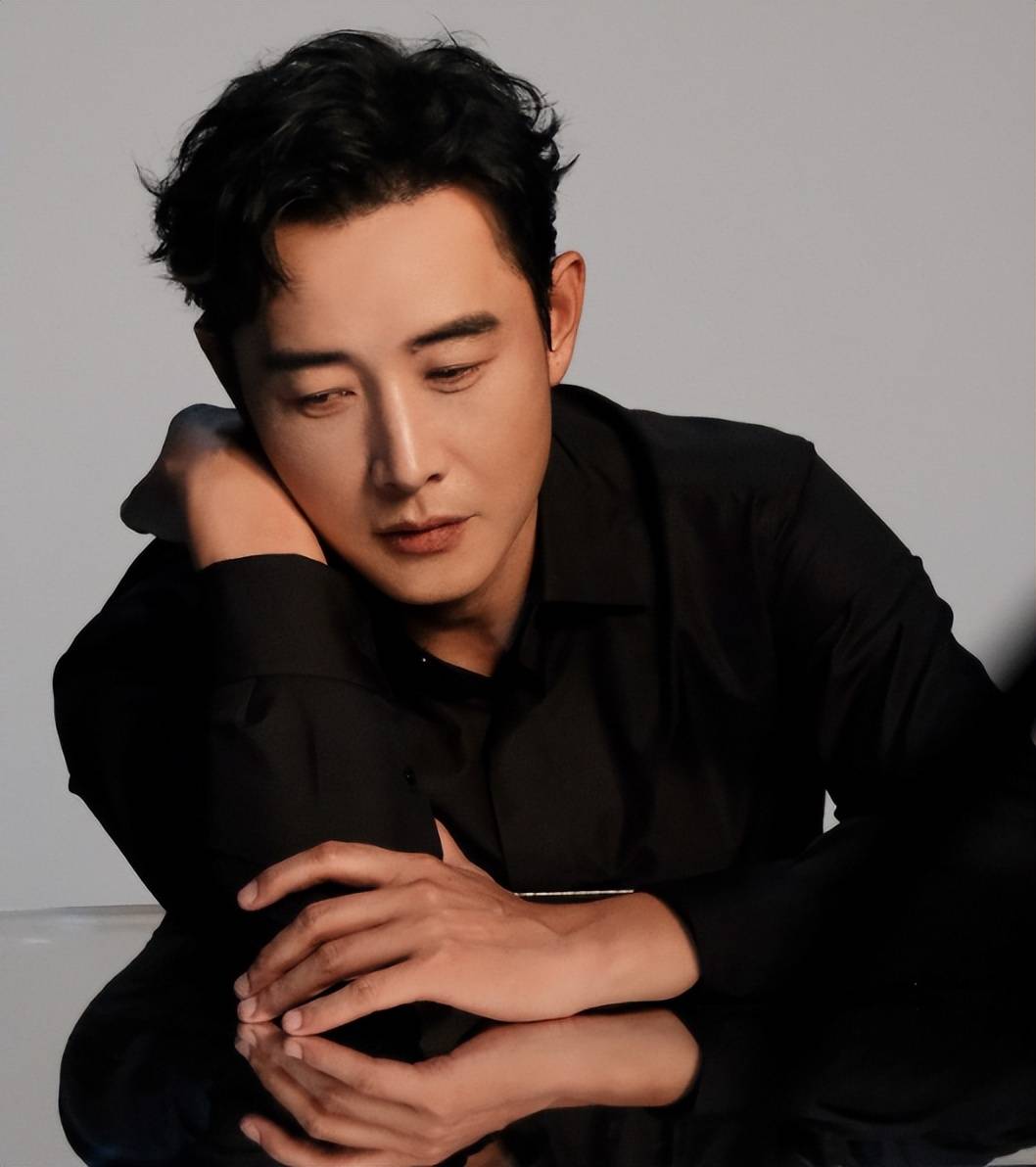 罗晋父亲病逝引爆婚变谣言,媒体狂轰:丧亲时刻还造谣?