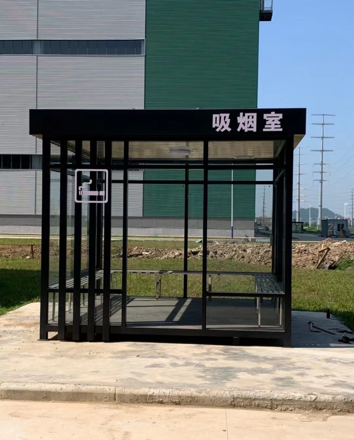 吸烟亭:打造文明吸烟新空间