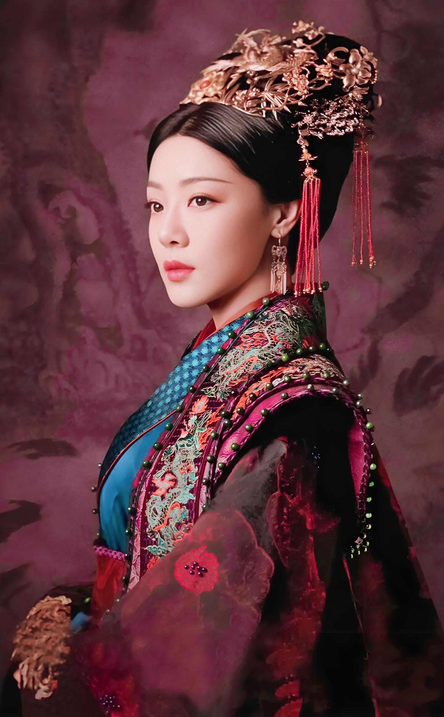 "孙皇后,后世都叫你妖后你知吗?"重回大明风华,胡善祥要改写剧本