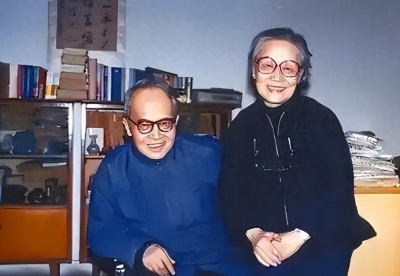 《我们仨》散场 18 年,再读杨绛:她把苦难过成诗,才是最狠的人生逆袭