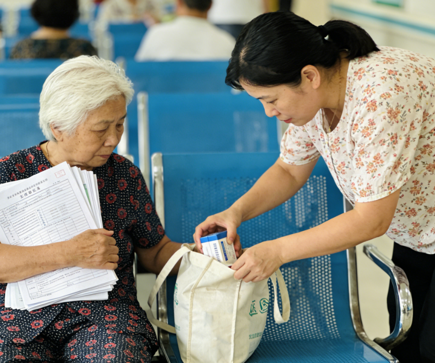 西苑醫院陪診代掛號獨居老人取藥送藥，不用出門奔波的簡單介紹