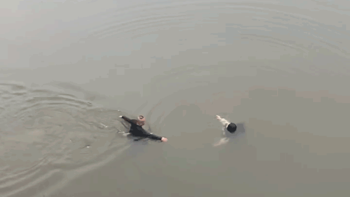 成都餐馆小妹跳河救人,老板暖心举动颠覆你的认知