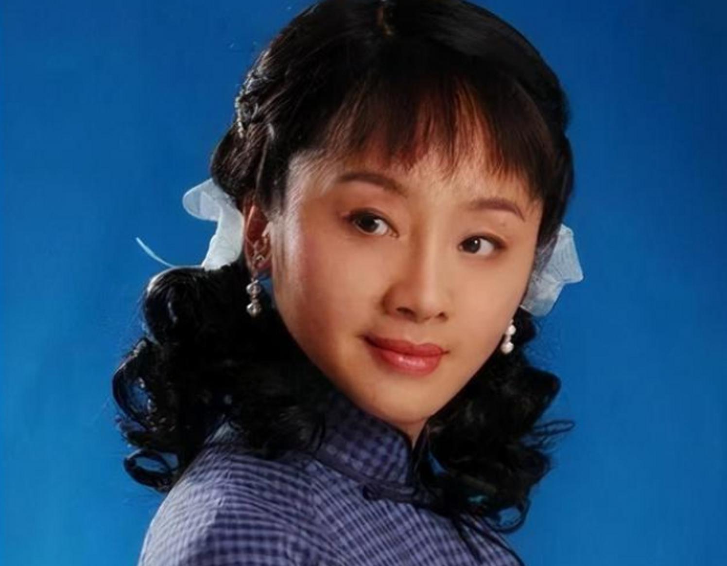 著名演员唐静:与王新军离婚15年,如今55岁依然单身生活却很幸福