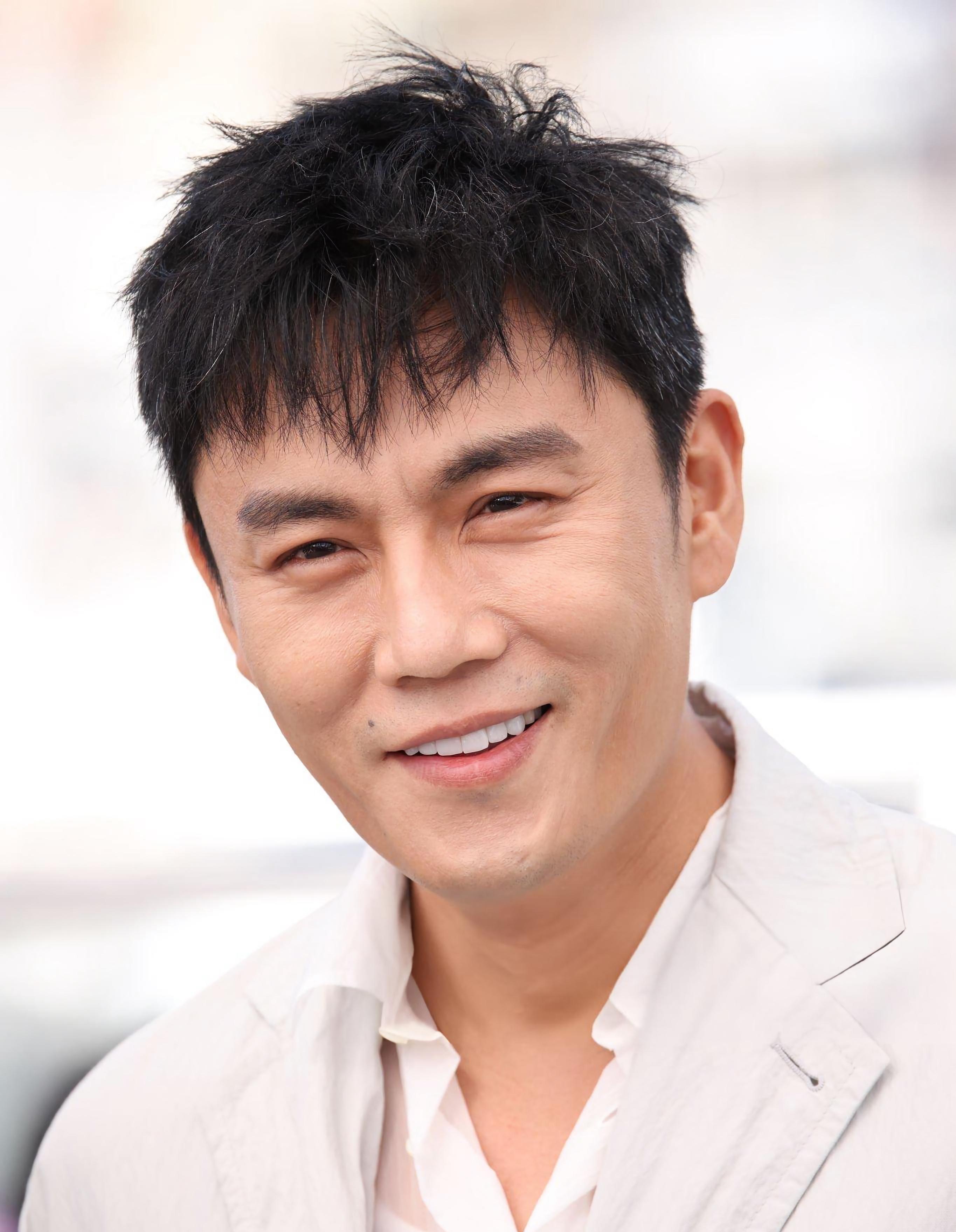 秦昊整容式演技再次爆火!他的清醒,打了多少娱乐圈明星的脸?