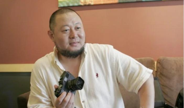 霍尊为何跟陈露分手?看看他爸爸就明白了